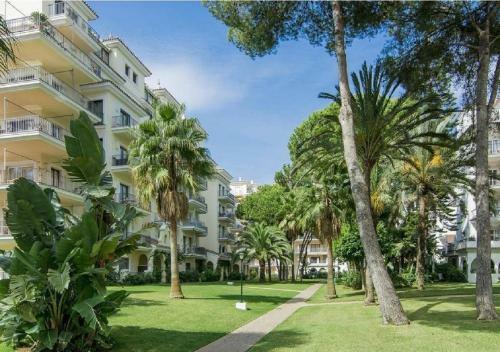 Beachfront Luxury Apartment, Puerto Ban�s, Marbella