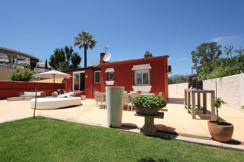 Villa In Puerto Banus