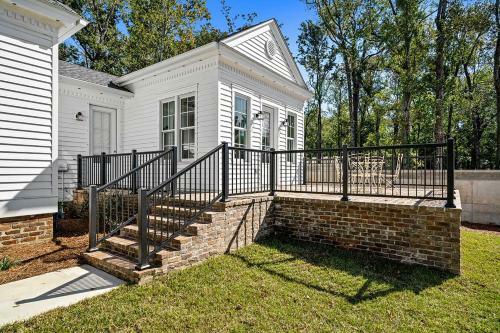 Luxe Fairhope Home - Short Walk To The Beach!