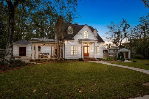 Luxe Fairhope Home - Short Walk To The Beach!