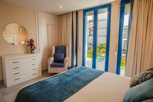 Duplex Apartment On The Beach 71