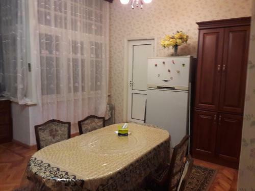 Guiet Center Apartment