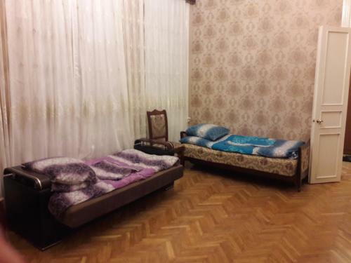 Guiet Center Apartment