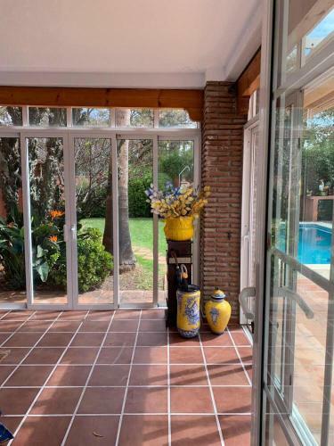Chalet Con Piscina A 50 M de La Playa .