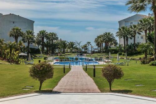 Beachfront Apartment In Puerto Banus, Playa Rocio