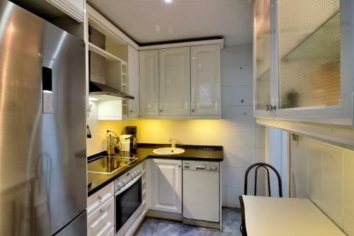 Beachfront Apartment In Puerto Banus, Playa Rocio