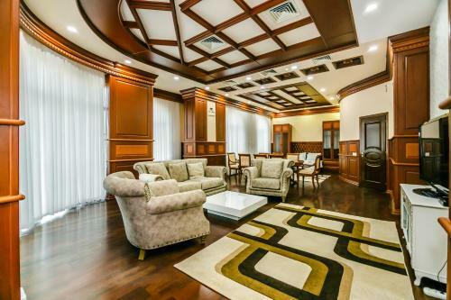 Apartment On Center Mc Donalds