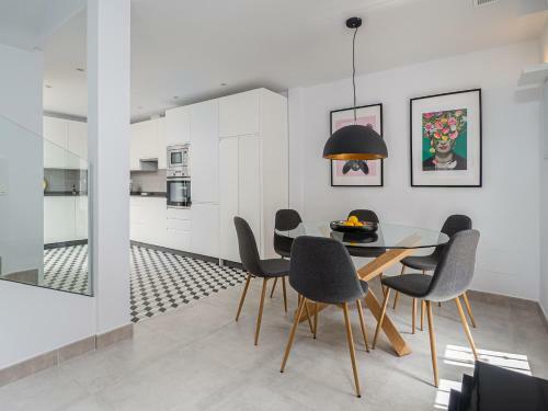 Marbella Old Town : Luxury Townhouse