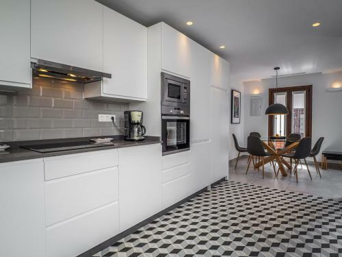 Marbella Old Town : Luxury Townhouse