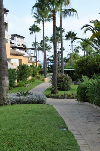 Beachfront Apartment Bahia de Marbella
