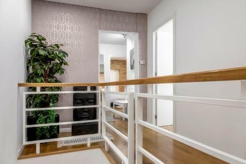 Apartamento D�plex Lujo Tres Alturas