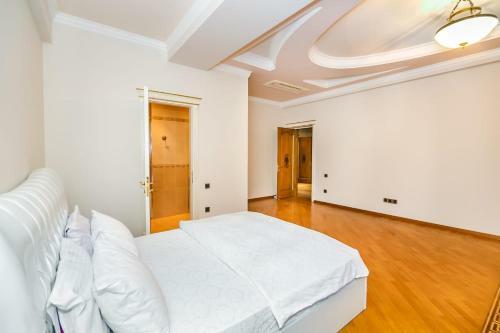 Apartment On Nergiz Mall