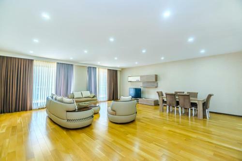 Apartment On Baku Hiltton