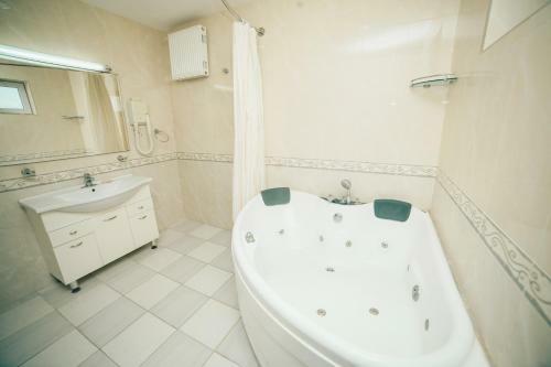 Sahil Deluxe Central Apartments