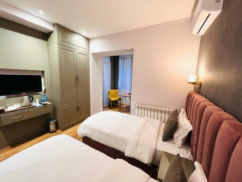 Ch Hotel