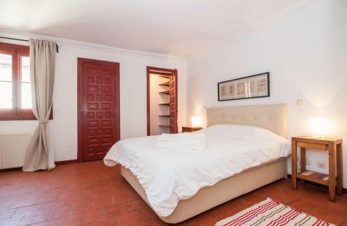 Apartamentos Madrid Centro B