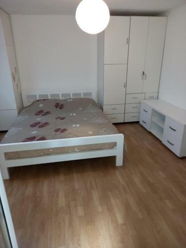 Happy Apartment