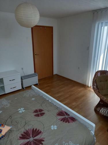 Happy Apartment