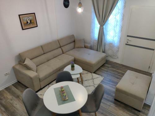 E&a Apartments Guesthouse