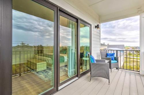 Modern Gulf Shores Escape, About Walk To The Beach!