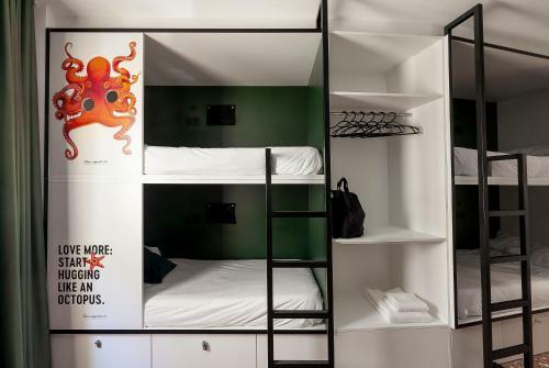 2060 The Newton Hostel