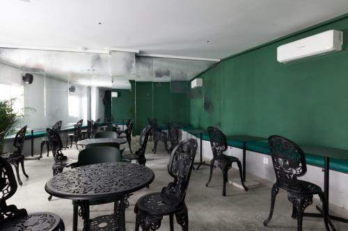 2060 The Newton Hostel