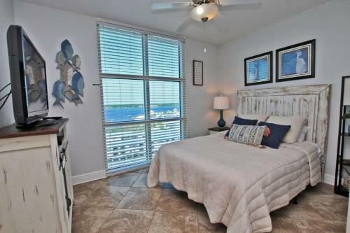 Crystal Shores West By Youngs Suncoast
