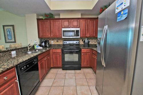 Crystal Shores West By Youngs Suncoast