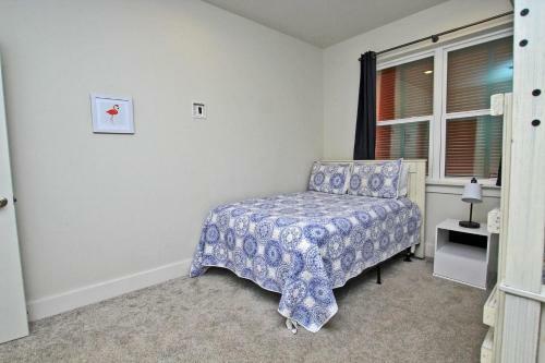 Romeo Beach By Youngs Suncoast