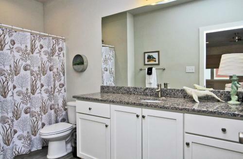 Romeo Beach By Youngs Suncoast