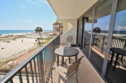 Island Winds West 280 By Youngs Suncoast