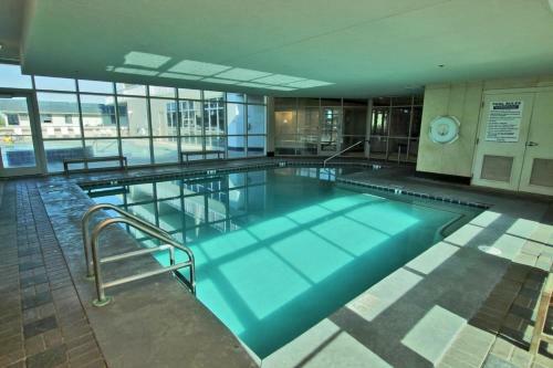 Crystal Tower 1608 By Youngs Suncoast