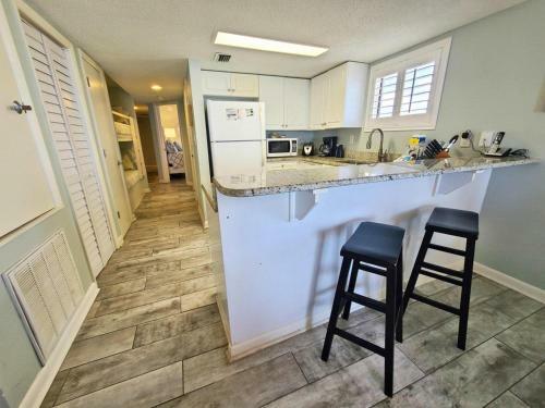 Westwind 301 By Youngs Suncoast