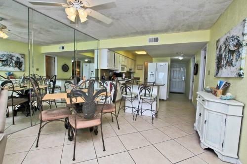 Edgewater By Youngs Suncoast