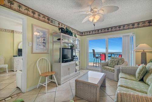 Royal Palms Unit 1205