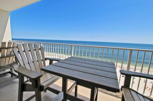 Lighthouse By Youngs Suncoast