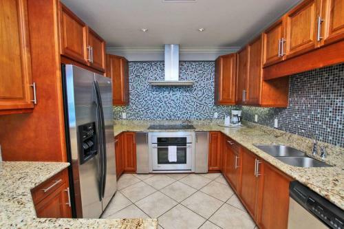 Bel Sole Penthouse 1801 By Youngs Suncoast