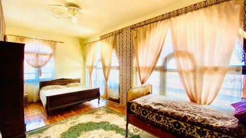 Hostal Tonatsuyts Guest House