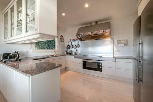 Villa Van Gogh - Barneda Premium Villas