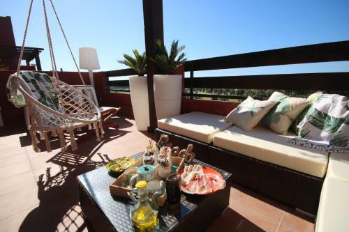 Apartamento �tico Playa Granada Golf + Piscina Con Jacuzzi