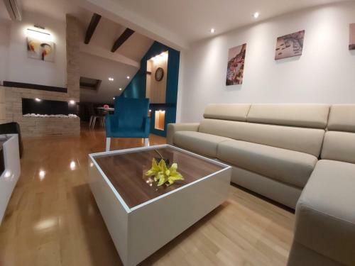 King Apartment