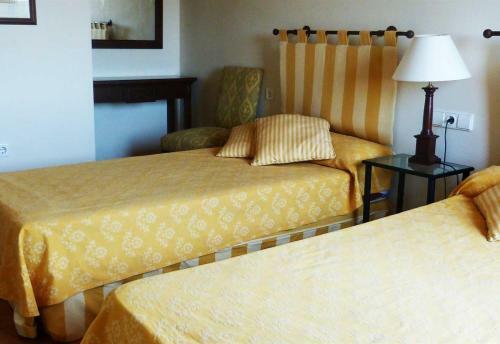Family Villa In Torremirona Resort