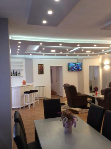 Apartman Karmela, Bn Centar