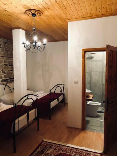 Hostal Stone House Obelisk