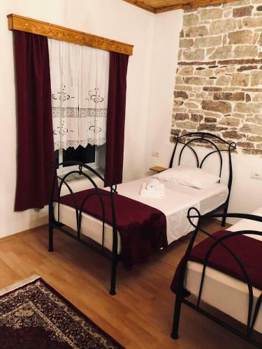 Hostal Stone House Obelisk