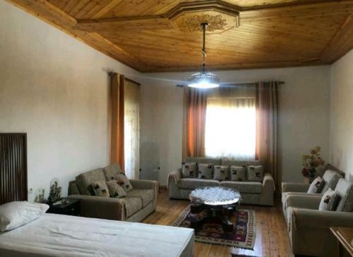 Hostal Miziriguest House