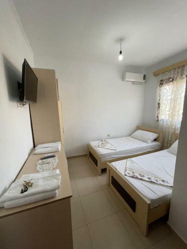Adrian Hotel