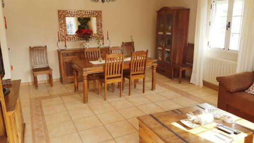 Casa Rural El Sauce. A 2,5 Km de Cuenca Capital