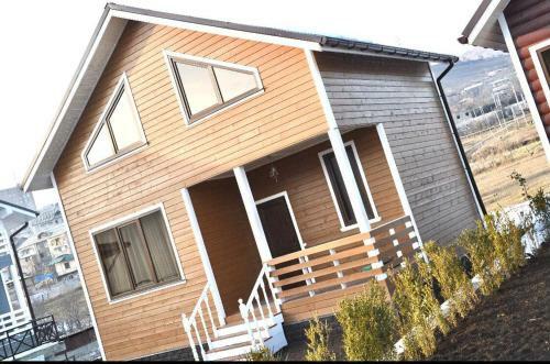 Hotel Cottage Chalet And Tours