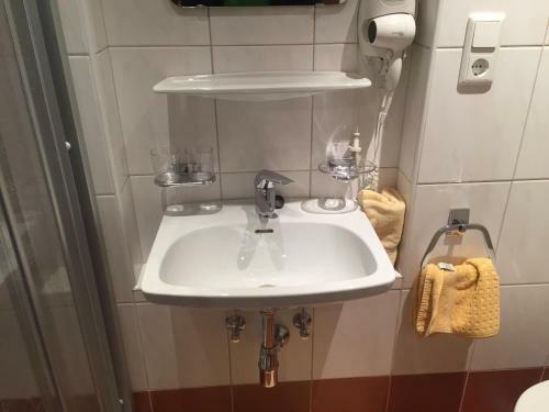 Hostal Pension Wieser "baschtlmai"